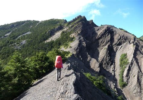 稜線意思|【台灣山岳小檔案】聖稜線